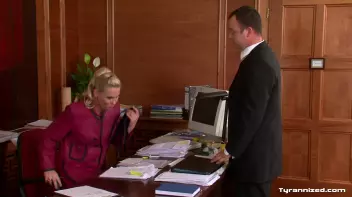 Sexy Secretary Screencap 12 on www.sinx.com