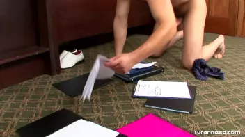 Sexy Secretary Screencap 121 on www.sinx.com