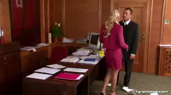 Sexy Secretary Screencap 18 on www.sinx.com