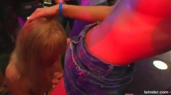 Blue Jean Babes Part 1 Cam 1 Screencap 91 on www.sinx.com