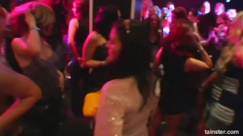 Blue Jean Babes Part 1 Cam 1 Screencap 92 on www.sinx.com