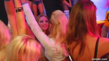 Blue Jean Babes Part 1 Cam 1 Screencap 22 on www.sinx.com