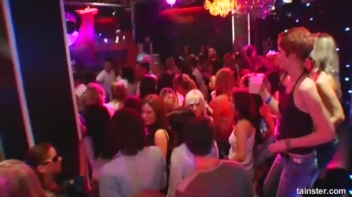 Blue Jean Babes Part 1 Cam 1 Screencap 28 on www.sinx.com