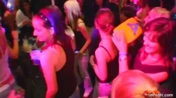 Blue Jean Babes Part 1 Cam 1 Screencap 68 on www.sinx.com