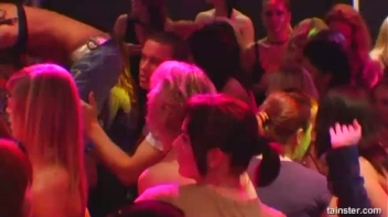 Blue Jean Babes Part 1 Cam 1 Screencap 70 on www.sinx.com