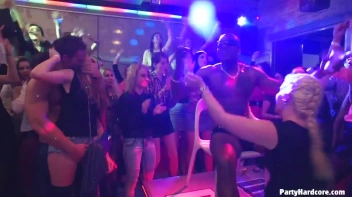 Party Hardcore Gone Crazy Vol. 33 Part 1 - Cam 4 Screencap 45 on www.sinx.com