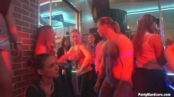 Party Hardcore Gone Crazy Vol. 35 Part 9 - Cam 3 Screencap 91 on www.sinx.com