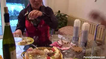 The Cake Party Disaster Screencap 41 on www.sinx.com