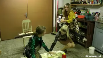 Wet And Messy Workshop Screencap 54 on www.sinx.com