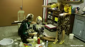 Wet And Messy Workshop Screencap 69 on www.sinx.com