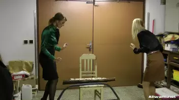 Wet And Messy Workshop Screencap 2 on www.sinx.com