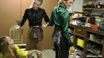 Wet And Messy Workshop Screencap 20 on www.sinx.com