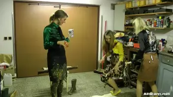 Wet And Messy Workshop Screencap 49 on www.sinx.com