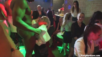 Party Hardcore Gone Crazy Vol. 35 Part 8 - Cam 1 Screencap 95 on www.sinx.com