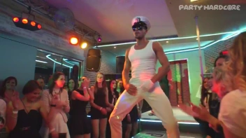 Party Hardcore Gone Crazy Vol. 28 Part 1 - Cam 1 Screencap 40 on www.sinx.com