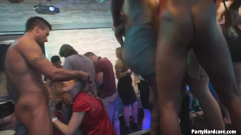 Party Hardcore Gone Crazy Vol. 29 Part 7 - Cam 2 Screencap 73 on www.sinx.com