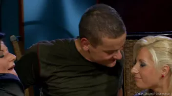 The Replacement Menu Screencap 58 on www.sinx.com