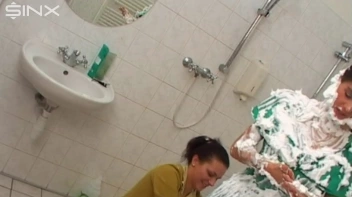 Two Messy Babes Covered In Foam Screencap 19 on www.sinx.com