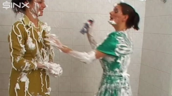 Two Messy Babes Covered In Foam Screencap 29 on www.sinx.com