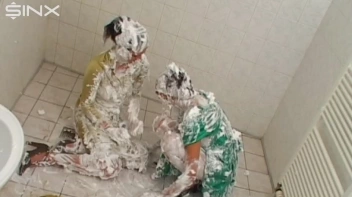 Two Messy Babes Covered In Foam Screencap 55 on www.sinx.com
