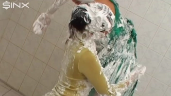 Two Messy Babes Covered In Foam Screencap 61 on www.sinx.com