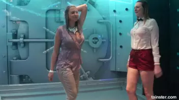 Spectacular wetlook dancing Screencap 67 on www.sinx.com