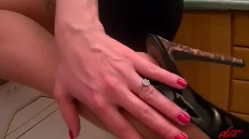 Putting Kitchen Utensils To Good Use Screencap 10 on www.sinx.com