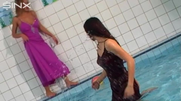 Catfighting Girls Get Soaked In The Pool Screencap 17 on www.sinx.com