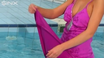 Catfighting Girls Get Soaked In The Pool Screencap 26 on www.sinx.com