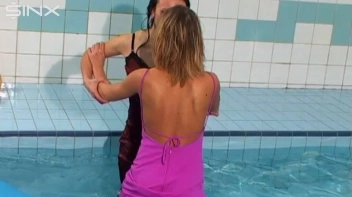 Catfighting Girls Get Soaked In The Pool Screencap 27 on www.sinx.com