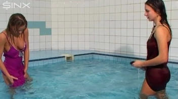 Catfighting Girls Get Soaked In The Pool Screencap 35 on www.sinx.com