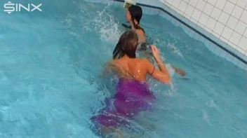 Catfighting Girls Get Soaked In The Pool Screencap 42 on www.sinx.com