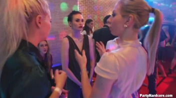 Party Hardcore Gone Crazy Vol. 34 Part 7 - Cam 1 Screencap 89 on www.sinx.com