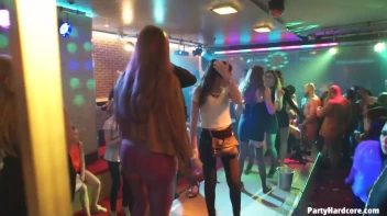 Party Hardcore Gone Crazy Vol. 34 Part 7 - Cam 1 Screencap 17 on www.sinx.com