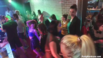 Party Hardcore Gone Crazy Vol. 34 Part 7 - Cam 1 Screencap 40 on www.sinx.com