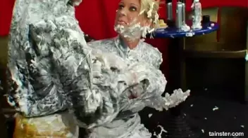 Massive, Sexy Foam Fight Screencap 33 on www.sinx.com