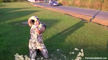 Truck Stop Mess Whore Screencap 51 on www.sinx.com