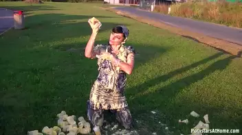 Truck Stop Mess Whore Screencap 52 on www.sinx.com