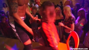 Party Hardcore Gone Crazy Vol. 37 Part 8 - Cam 3 Screencap 35 on www.sinx.com