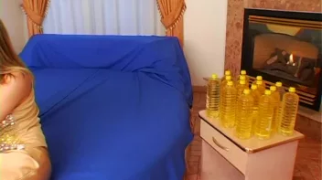 Satin and Silk Oil Rubdown Screencap 1 on www.sinx.com