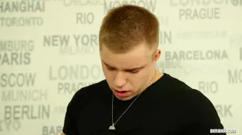 Bi Bar Buddies Screencap 14 on www.sinx.com