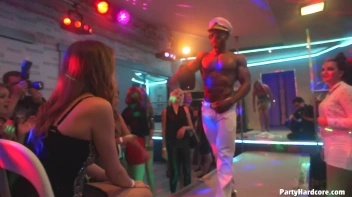 Party Hardcore Gone Crazy Vol. 31 Part 3 - Cam 3 Screencap 69 on www.sinx.com