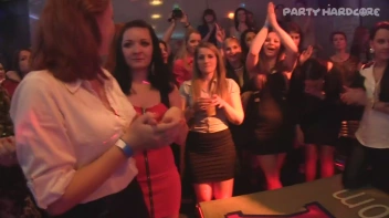 Party Hardcore Gone Crazy Vol. 16 Part 4 - Cam 3 Screencap 89 on www.sinx.com