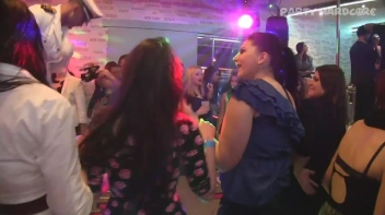 Party Hardcore Gone Crazy Vol. 16 Part 4 - Cam 3 Screencap 95 on www.sinx.com