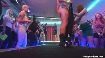 Party Hardcore Gone Crazy Vol. 30 Part 2 - Cam 1 Screencap 44 on www.sinx.com