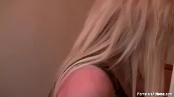 Brits Piss Best Screencap 1 on www.sinx.com