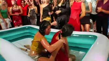 Katty vs. Julia Messy Fight Screencap 9 on www.sinx.com