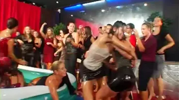 Katty vs. Julia Messy Fight Screencap 100 on www.sinx.com