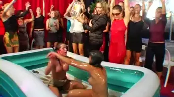 Katty vs. Julia Messy Fight Screencap 26 on www.sinx.com