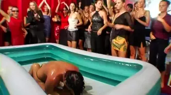 Katty vs. Julia Messy Fight Screencap 35 on www.sinx.com